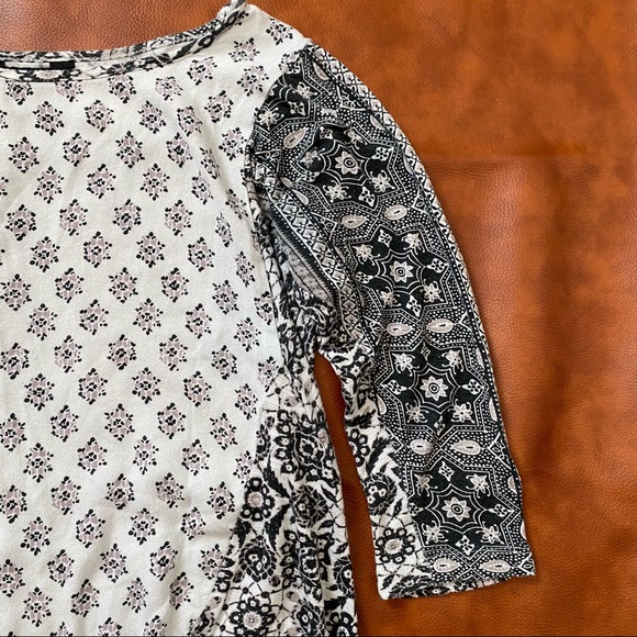 Lucky Brand | Ornate Patterned Blouse | 3/4 Sleeve | XS - Picture 5 of 10